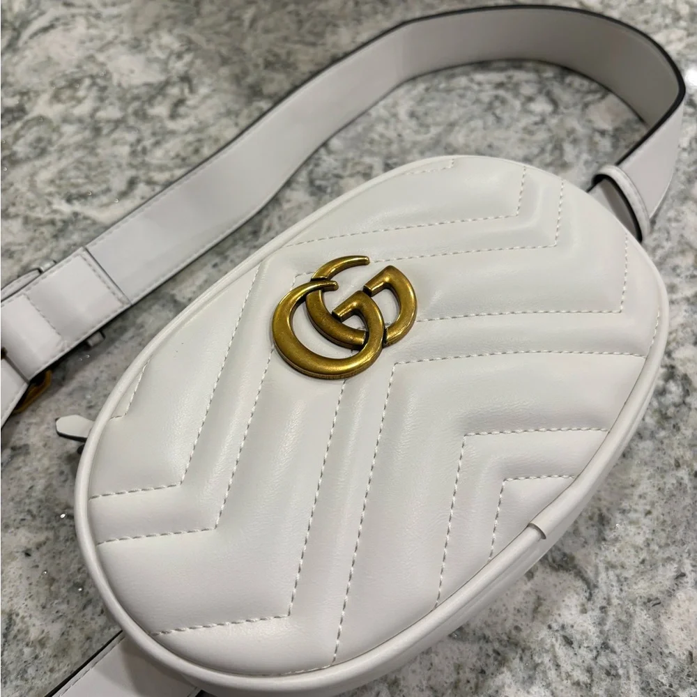 White belt bag - Picture 1 of 3